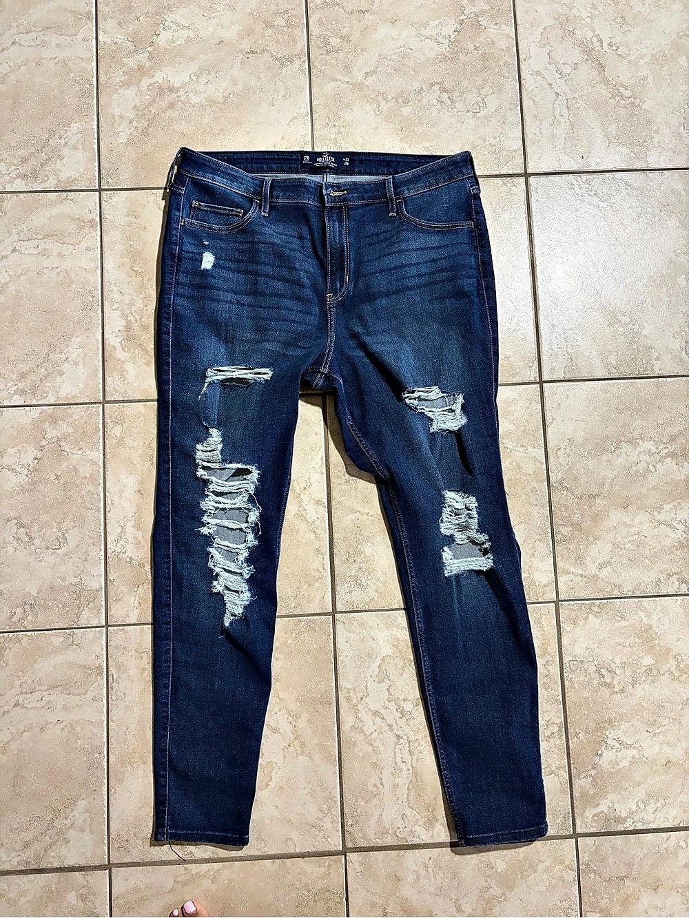 Hollister High-Rise Super Skinny Jeans Blue Waist 33 Length 29